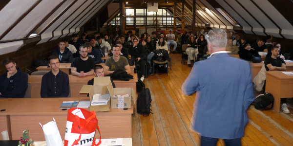 Ilyen dolgozni a terepen - élményóra a Péchyben